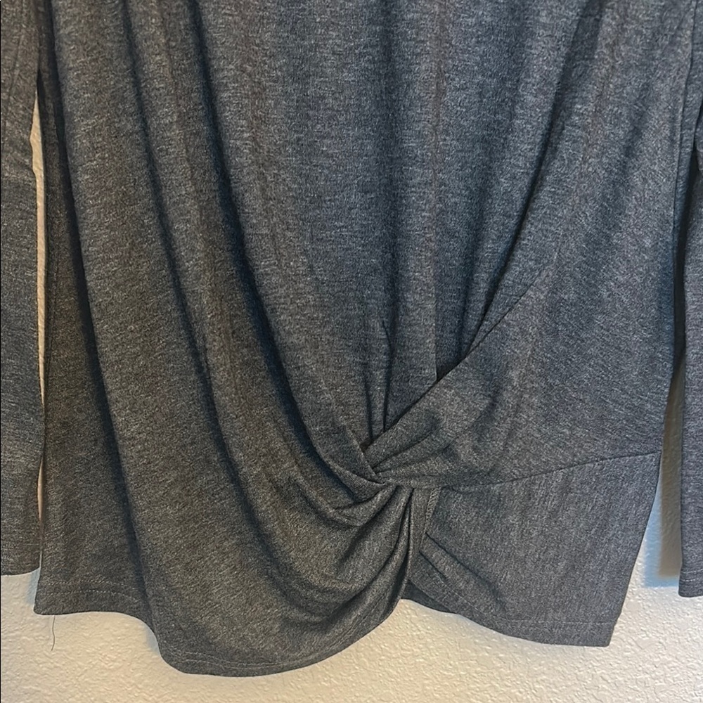 Gray Long Sleeve Women's Top - Picture 3 of 6